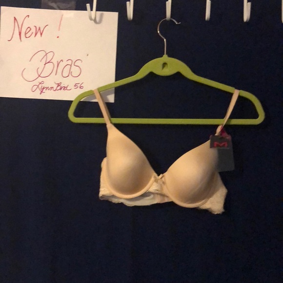 New Maidenform Bra.   2020 - Picture 1 of 8